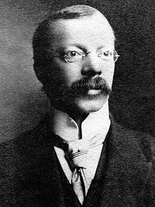 Dr Crippen Captured at Sea, the First Fugitive Caught by Wireless Telegraph